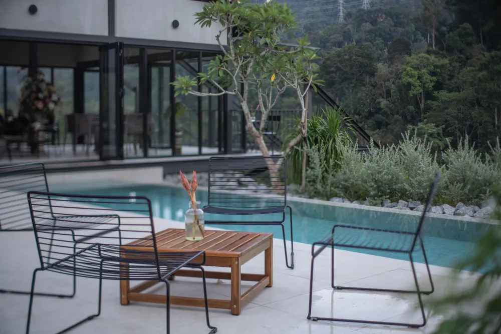 Pool deck overview